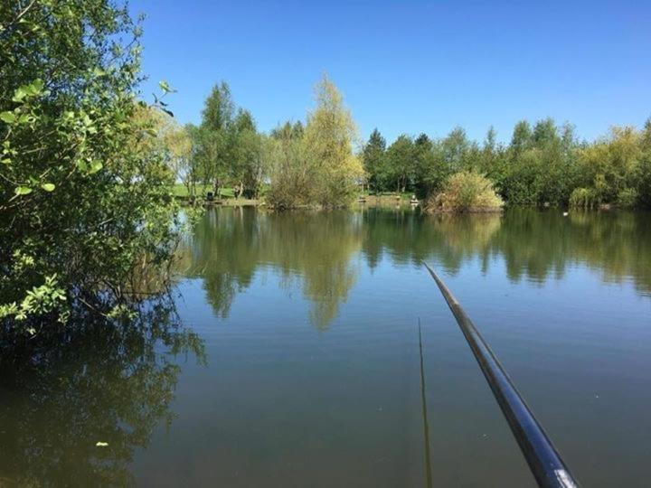 Elton Barn Fishery & Retreat Nottingham Zewnętrze zdjęcie