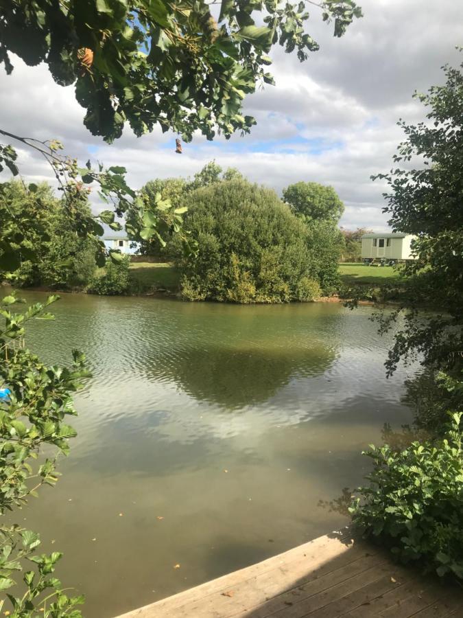 Elton Barn Fishery & Retreat Nottingham Zewnętrze zdjęcie